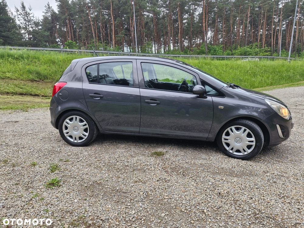 Opel Corsa 1.4 16V Cosmo - 5