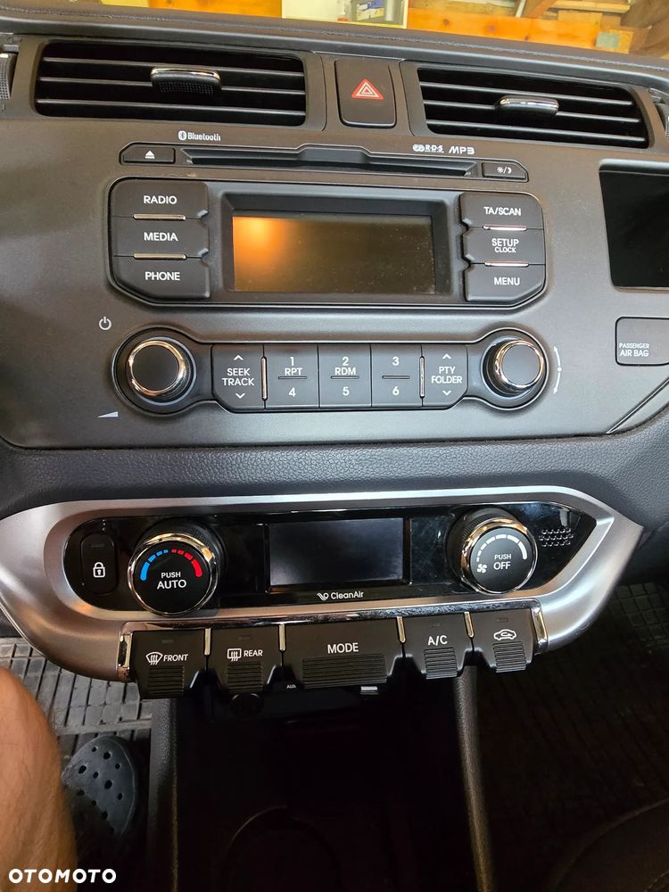 Kia Rio 1.4 XL - 12