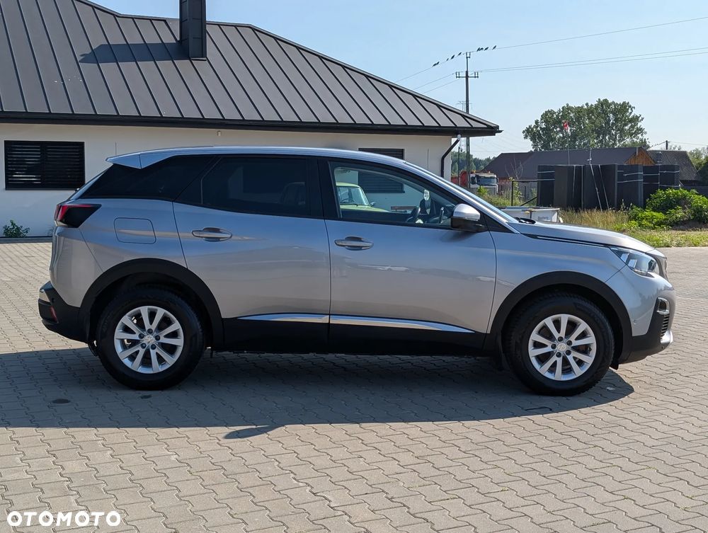 Peugeot 3008 PureTech 130 Stop & Start GPF Allure - 17