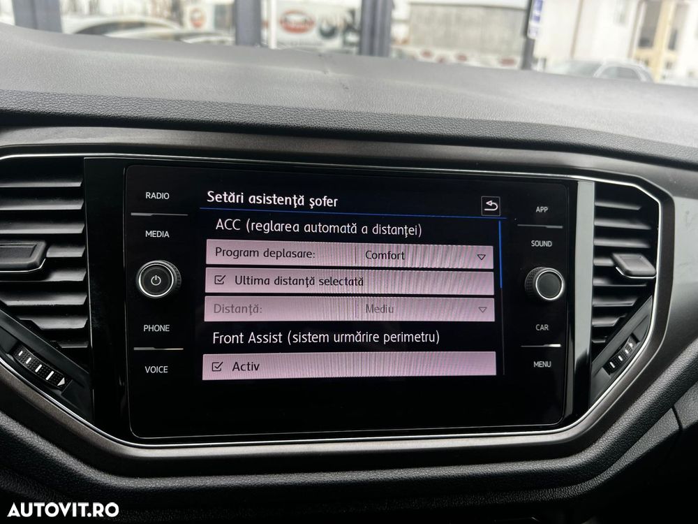 Volkswagen T-Roc - 21