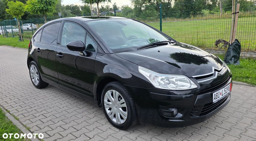 Citroën C4 1.4 16V Advance - 1
