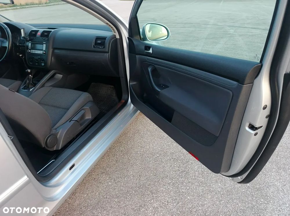 Volkswagen Golf 1.9 TDI Comfortline - 23