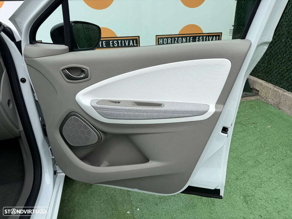 Renault Zoe (c/ Bateria) 41 kwh Intens - 26