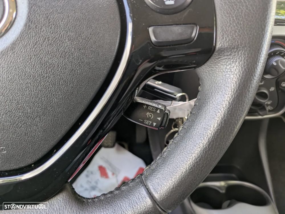 Toyota Aygo 1.0 X-Play - 10