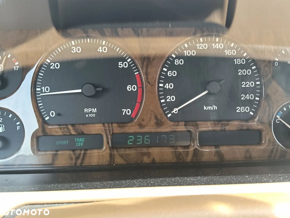 Jaguar XJ - 22
