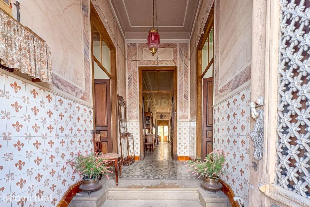 Moradia Estilo "palacete" no Centro de Olhão – 436 m² com Cave, Terraç - Grande imagem: 4/47