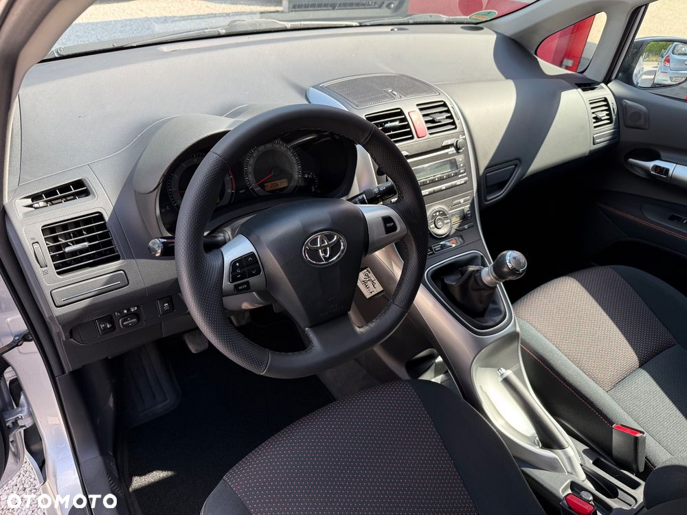Toyota Auris 1.6 Life+ - 6