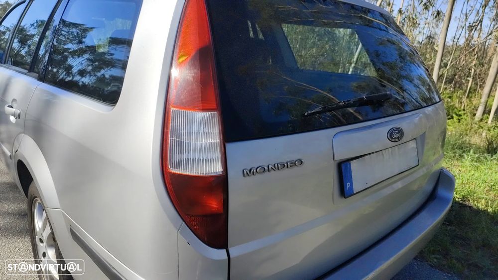 Ford Mondeo SW 2.0 TDdi Ghia - 7