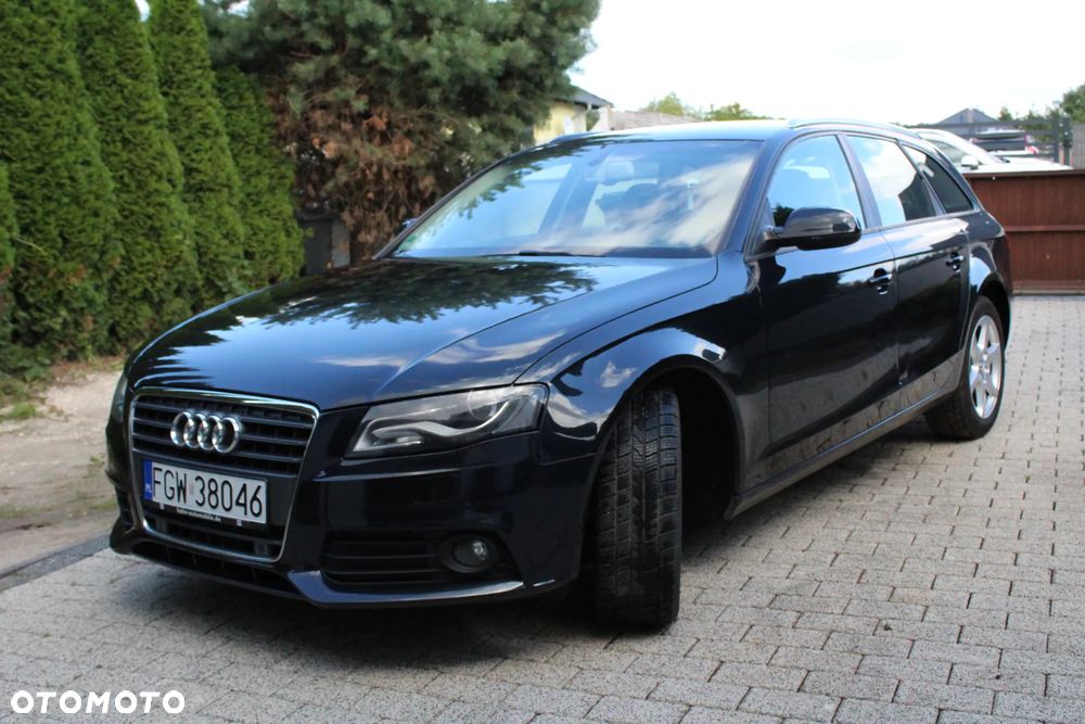 Audi A4 Avant 2011 photo 2