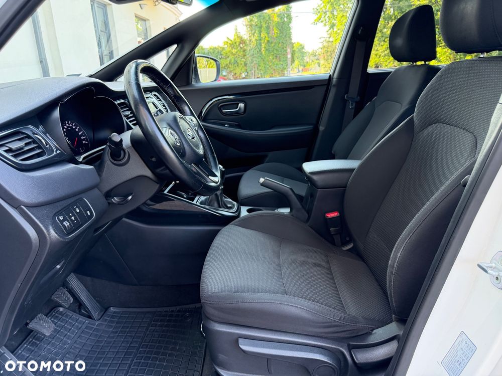 Kia Carens 1.6 GDI L - 9