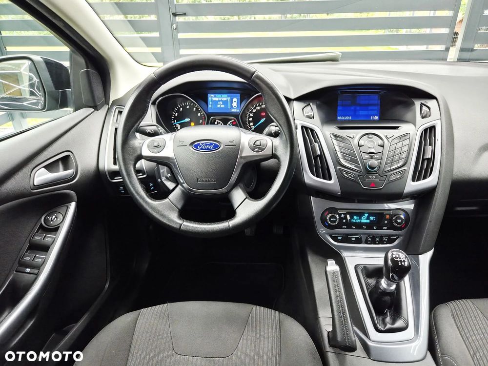Ford Focus - 8