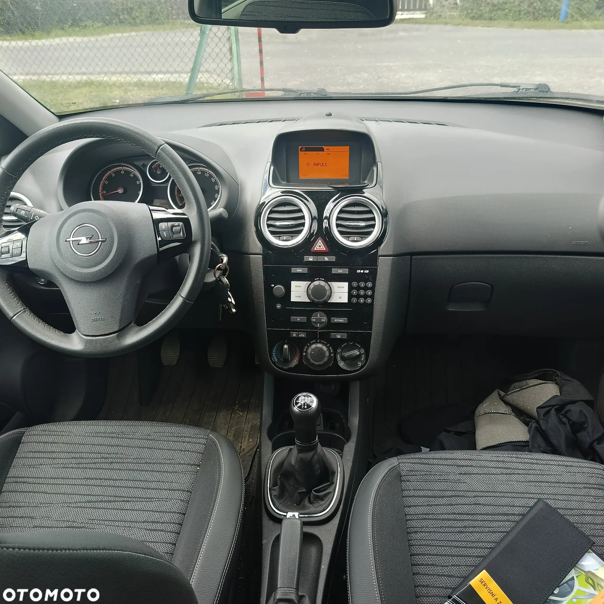 Opel Corsa 1.2 16V Cosmo - 10
