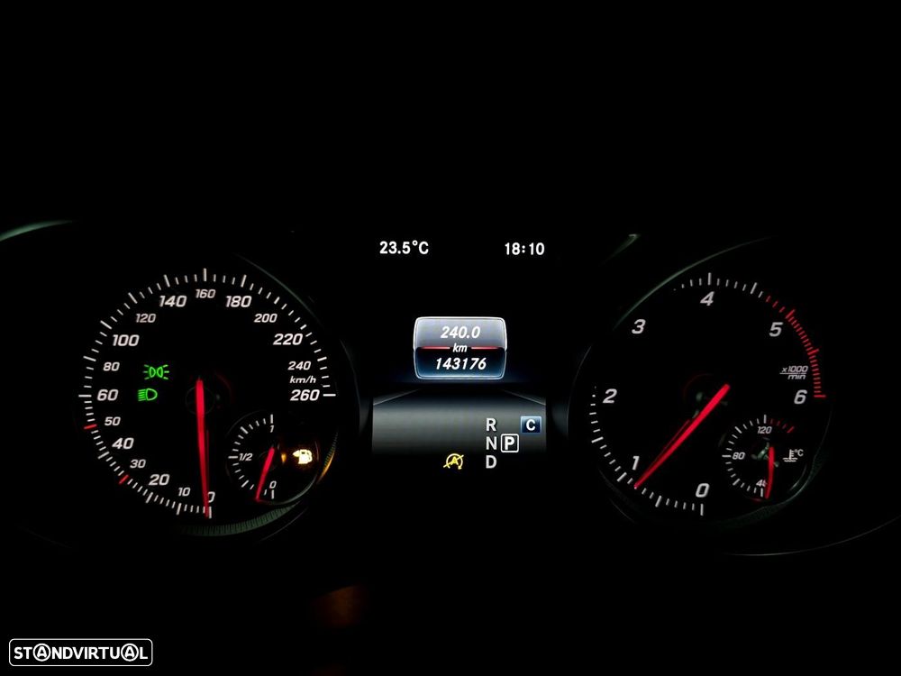 Mercedes-Benz CLA 180 d Urban Aut. - 19