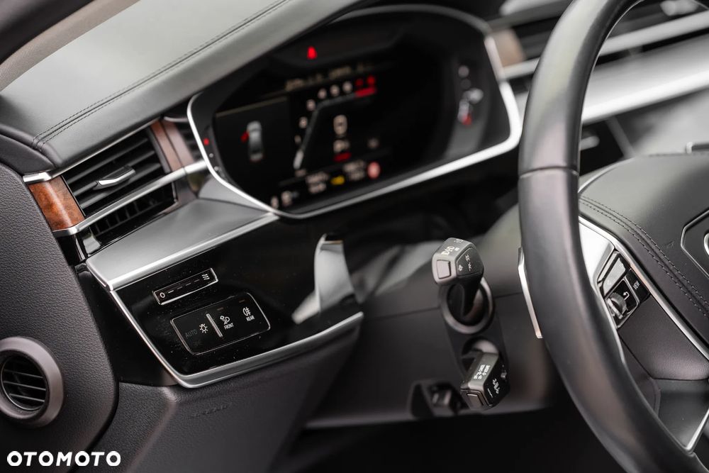Audi A8 - 31