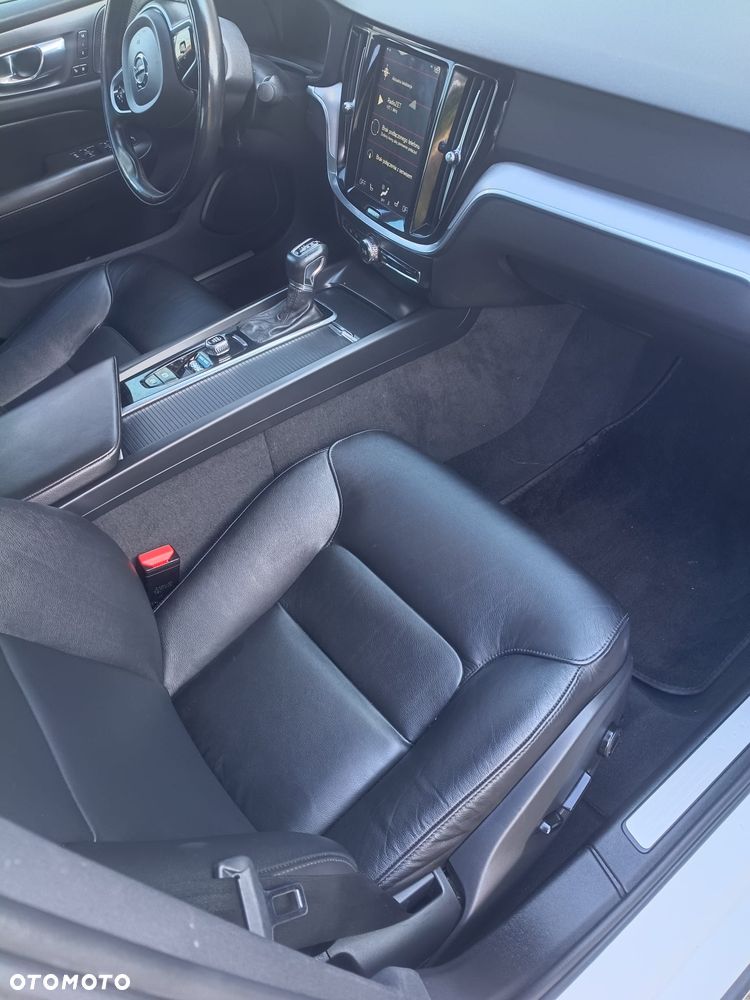 Volvo S60 T5 Momentum Pro - 14