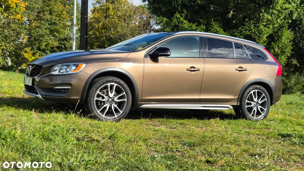 Volvo V60 Cross Country T5 AWD Momentum - 6