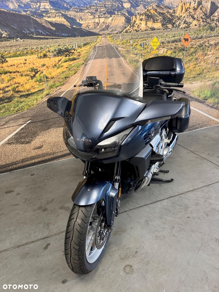 Honda CTX - 7