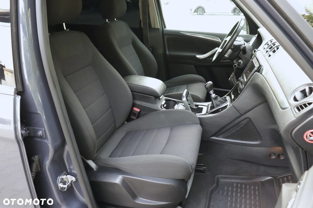 Ford Galaxy 2.0 TDCi Titanium - 32