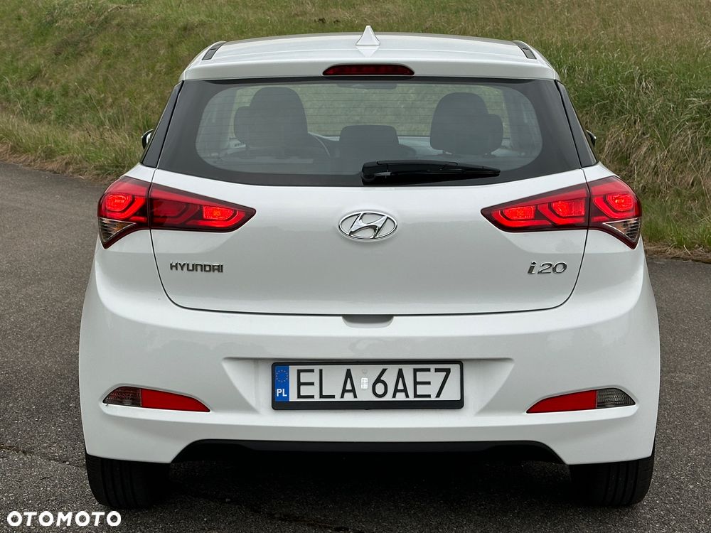Hyundai i20 blue 1.2 Classic - 9