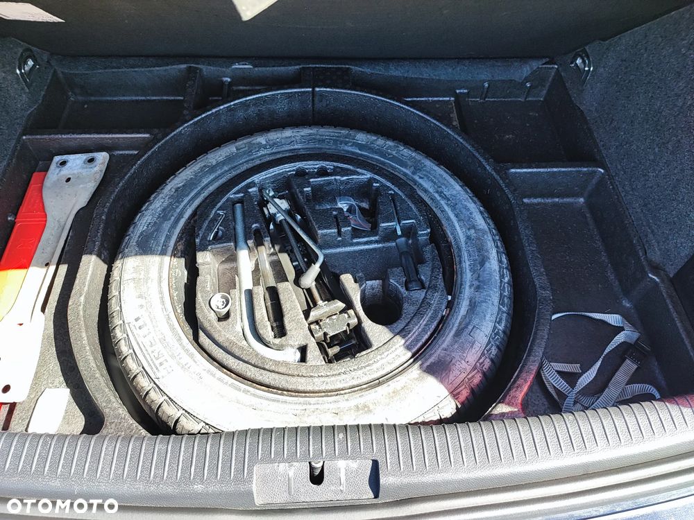 Volkswagen Golf 1.6 Team - 15