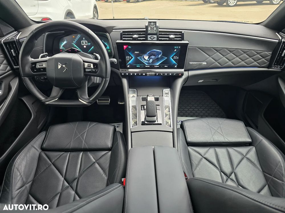 DS Automobiles DS 9 1.6 PHeV FWD 250 EAT8 PERFORMANCE Line + - 9