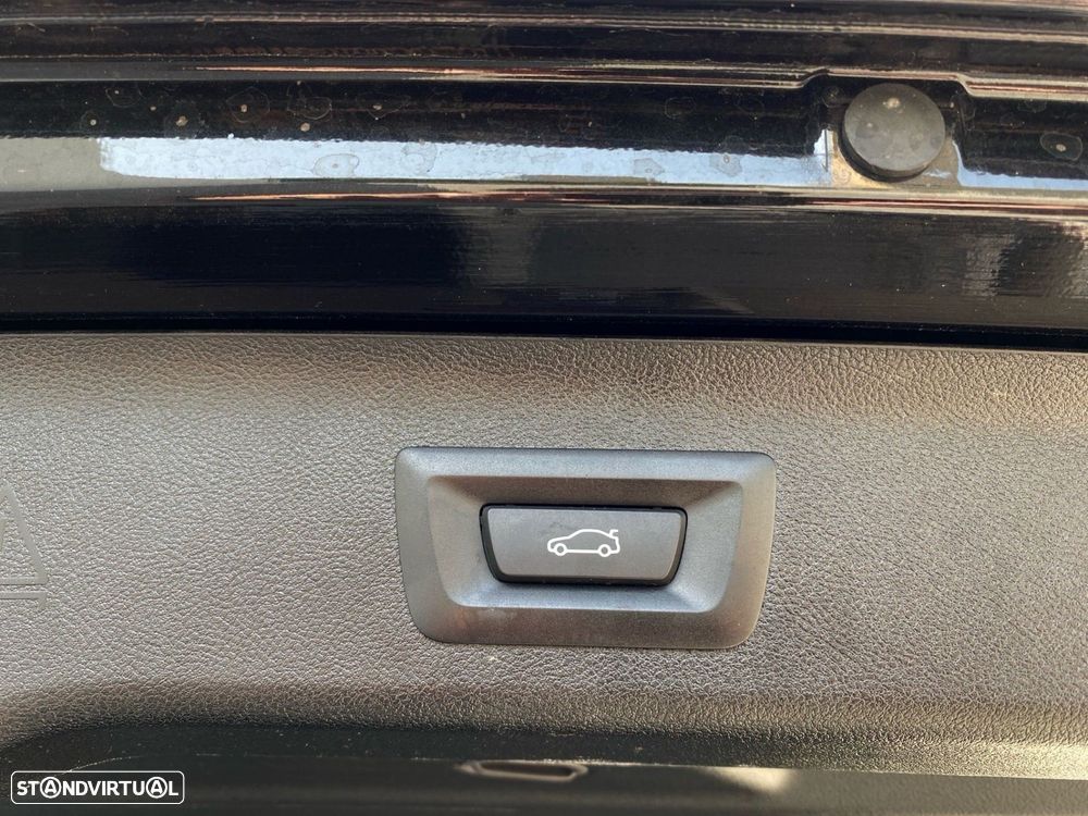 BMW 520 d Pack Desportivo M Auto - 21