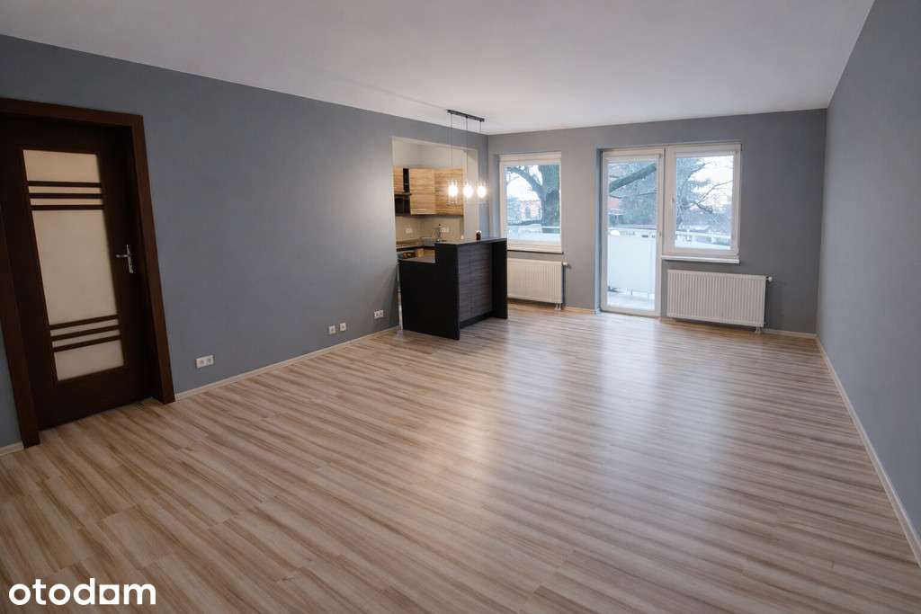 55,5 mkw. (m3) 1 piętro balkon park Abramowskiego