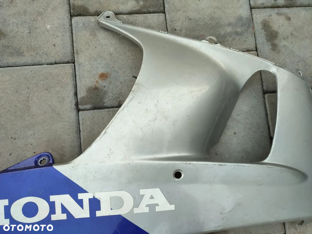Owiewka, osłona prawa, bok, boczek prawy, pług Honda CBR 900RR - 5