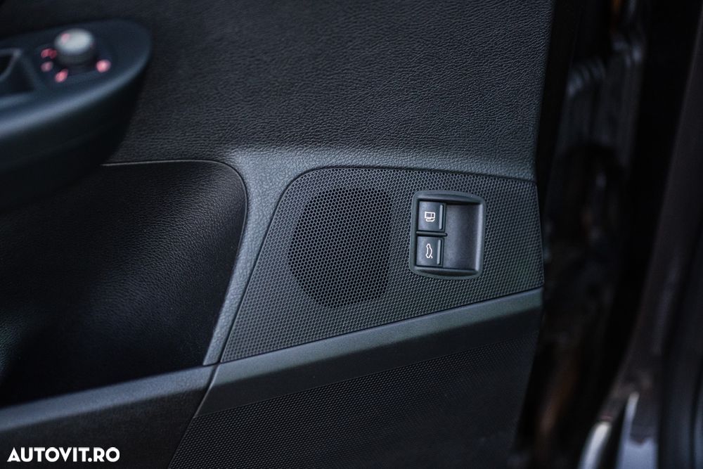 Volkswagen Passat Variant 2.0 TDI BlueMotion Technology Highline DSG - 19