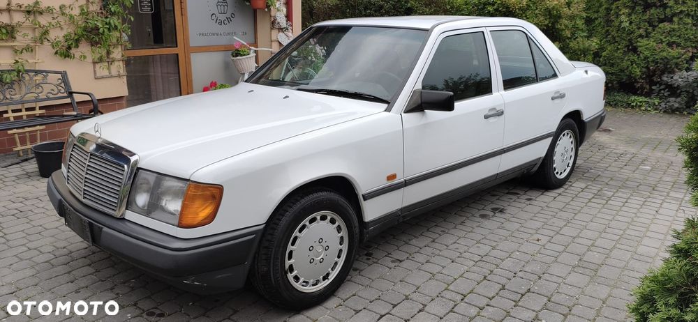 Mercedes-Benz W124 (1984-1993) - 2