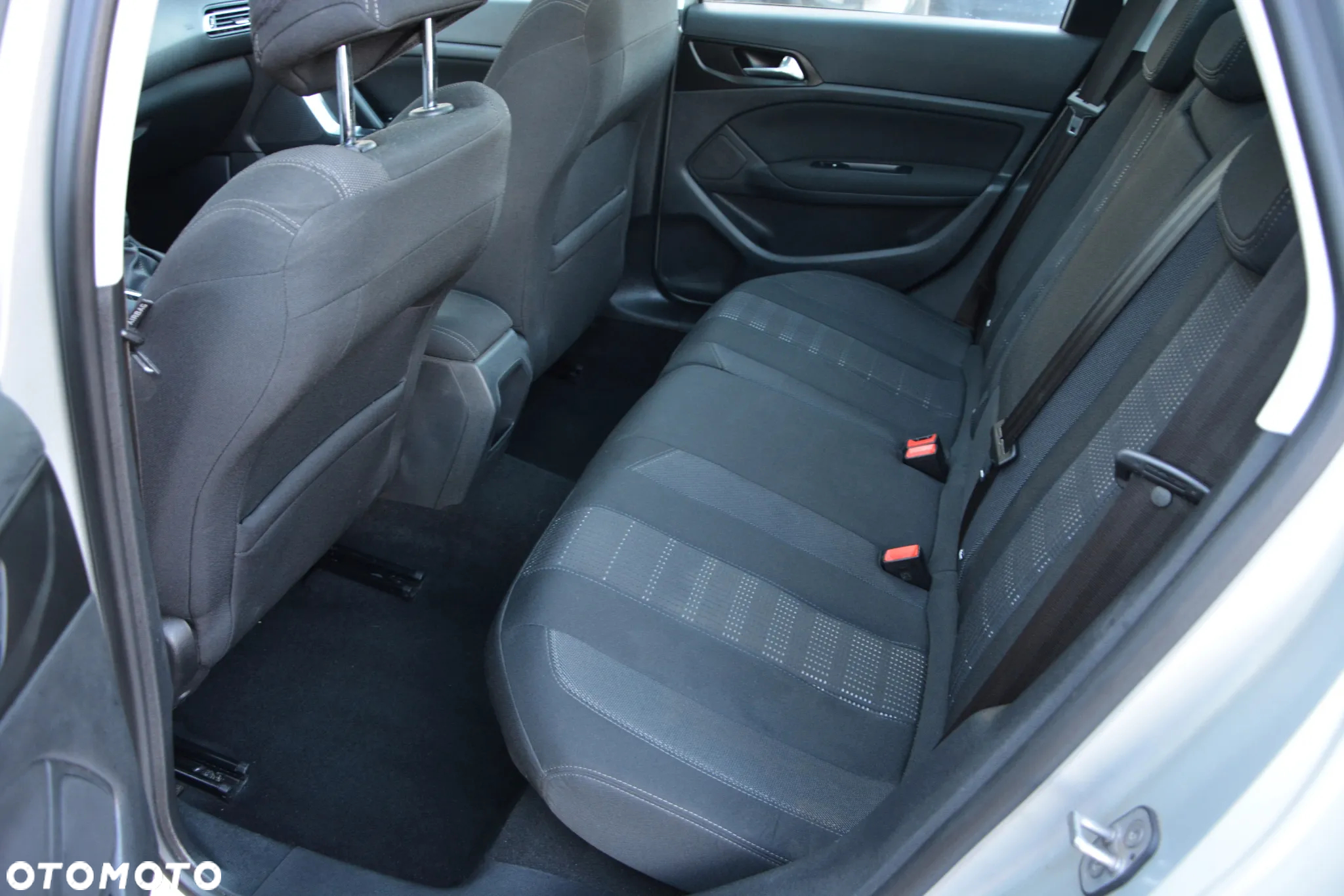 Peugeot 308 BlueHDi FAP 120 EAT6 Stop & Start Allure - 34