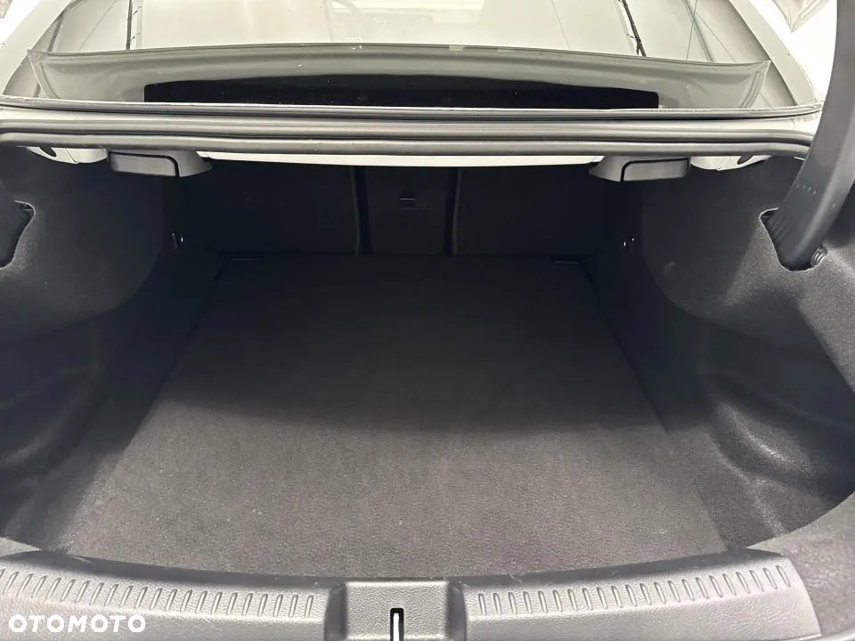 Mercedes-Benz CLA 200 AMG Line 7G-DCT - 23