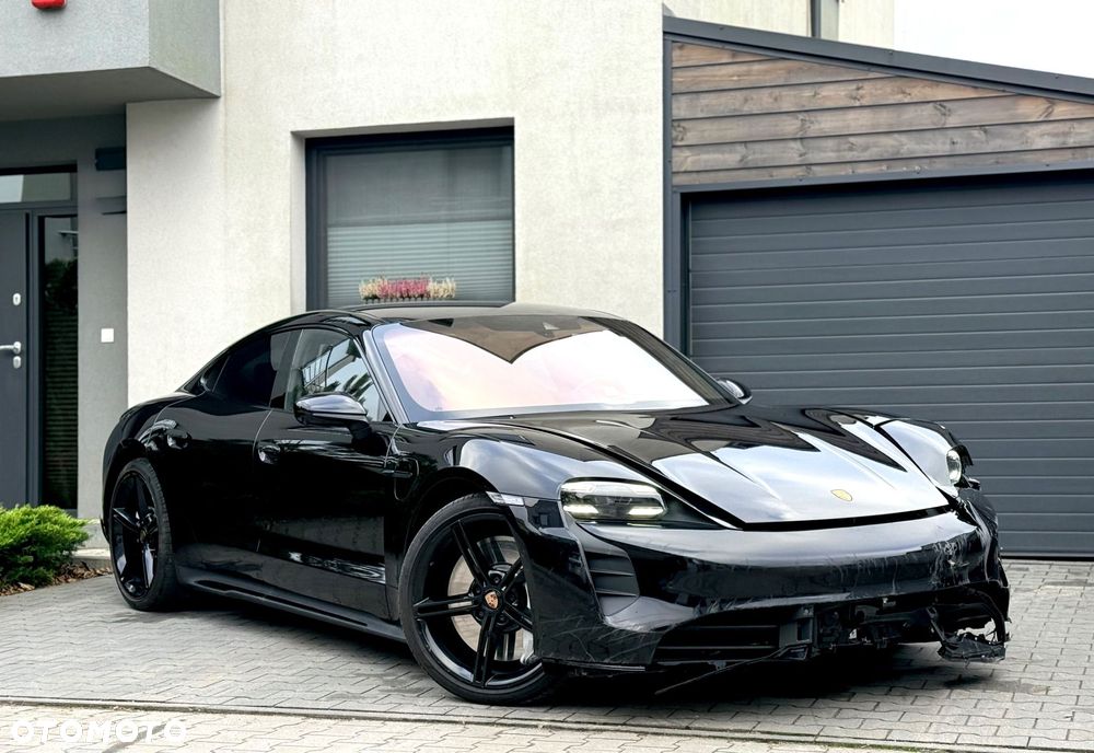 Porsche Taycan - 4