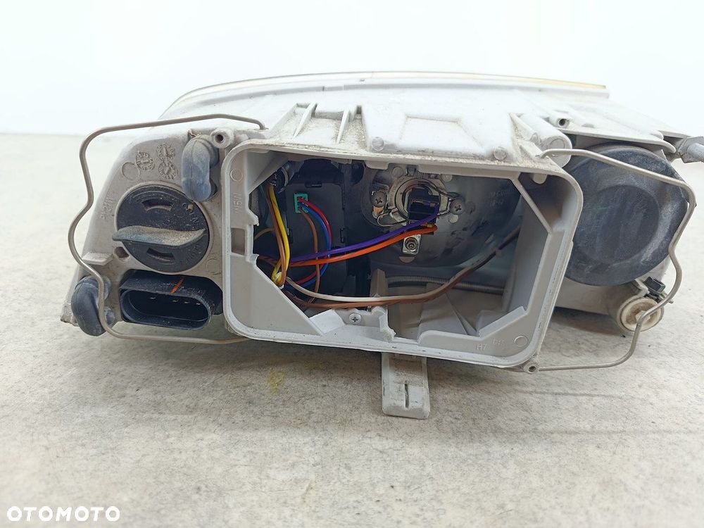 LAMPA PRZÓD LEWA SKODA OCTAVIA II - 8