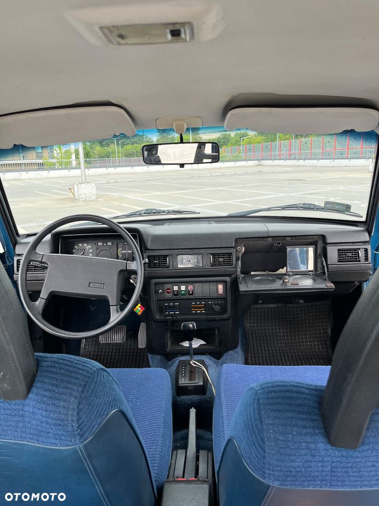 Volvo Seria 200 - 6