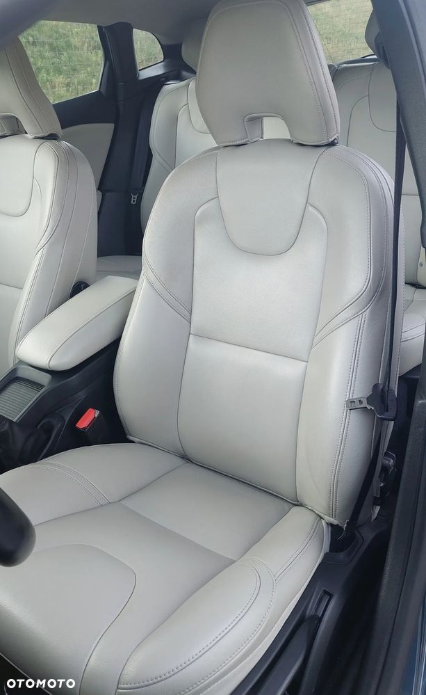 Volvo V40 T3 Drive-E Inscription - 8