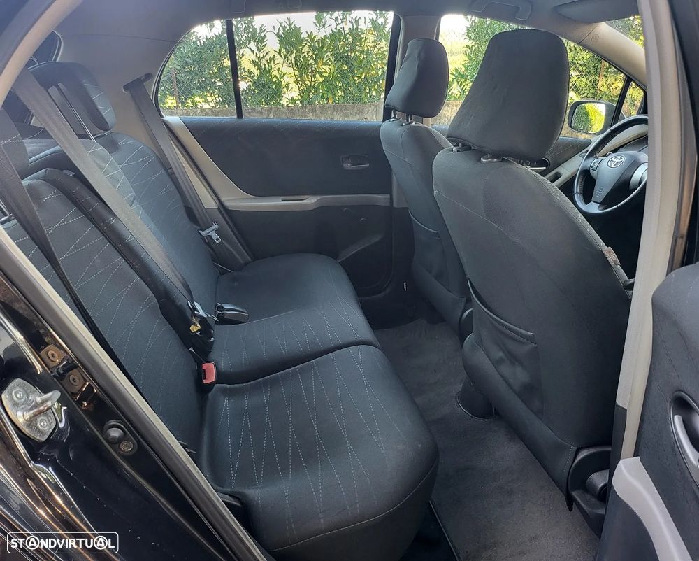 Toyota Yaris 1.4 D-4D Sport - 12