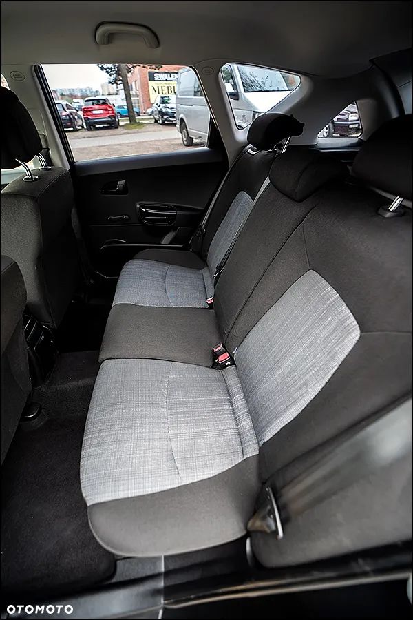 Kia Ceed - 27
