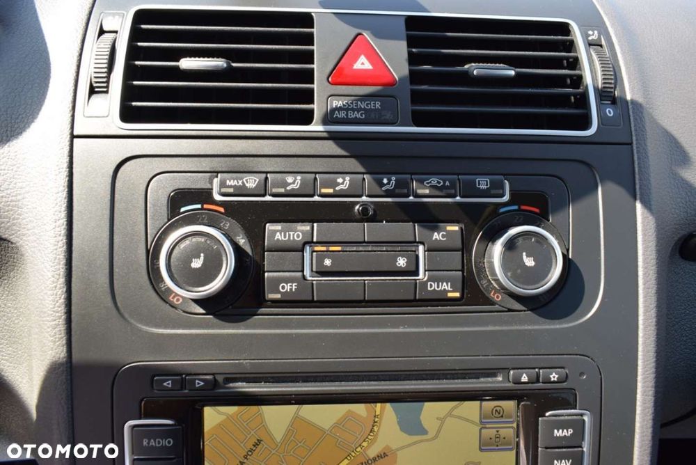 Volkswagen Touran - 29