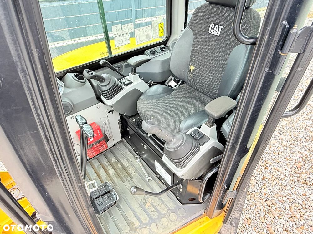 Caterpillar * Sprowadzona  * CAT 305.5 E CR  * Minikoparka  * Caterpillar - 17