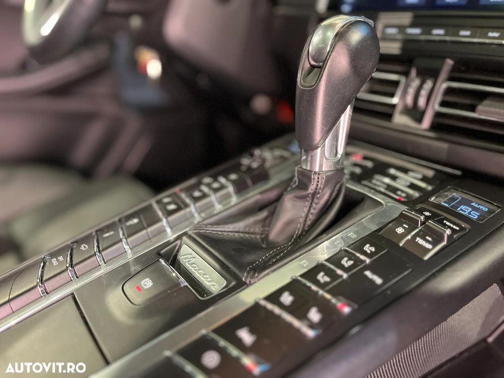 Porsche Macan - 23