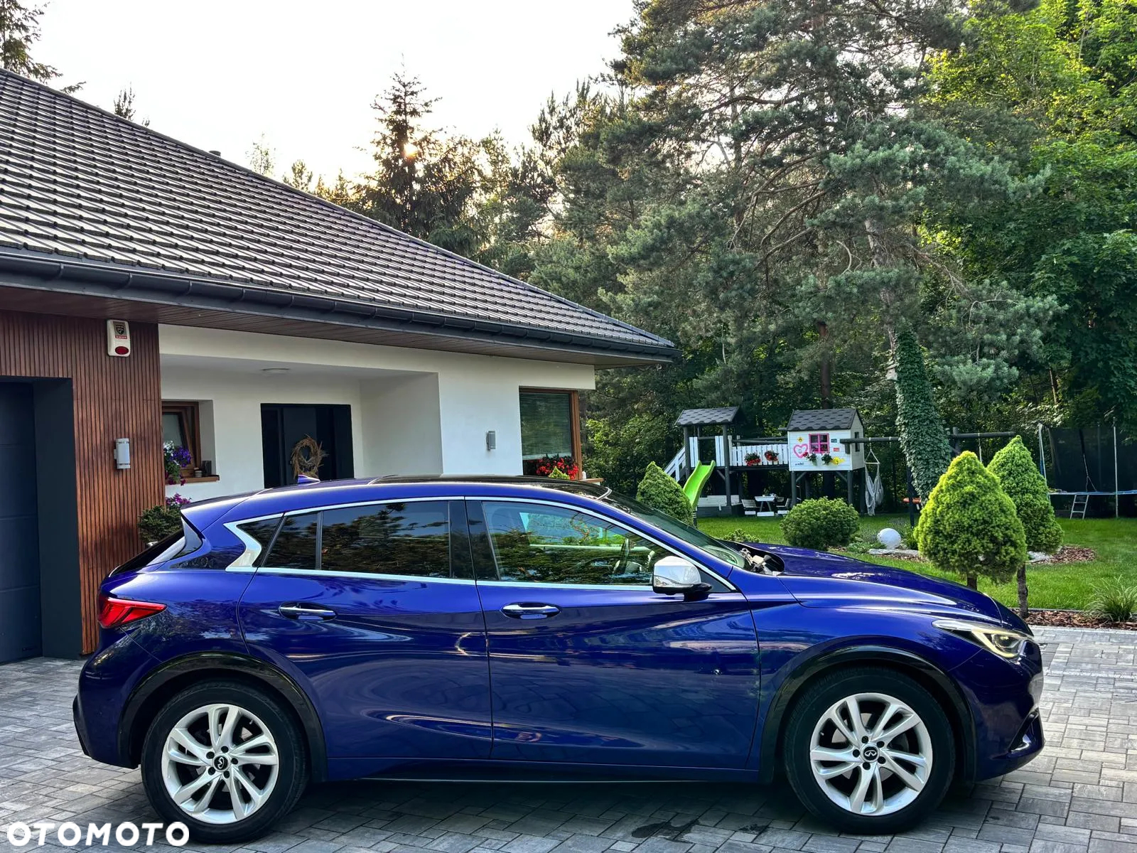 Infiniti Q30 1.5d Business Executive 7DCT - 13