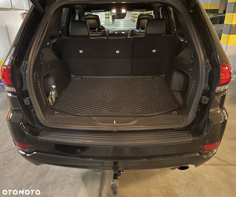 Jeep Grand Cherokee - 15