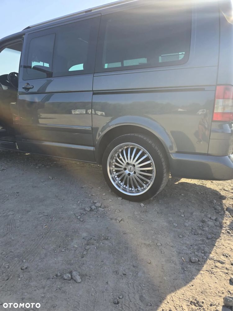 Volkswagen Multivan - 6