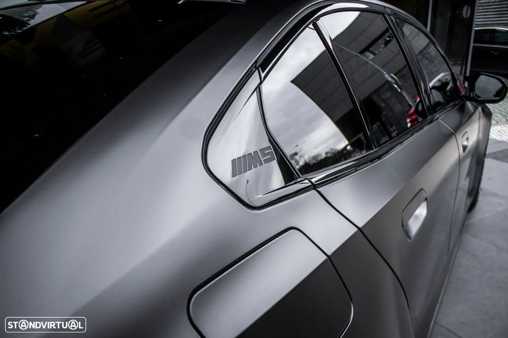 BMW M5 xDrive - 14