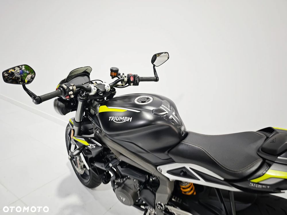 Triumph Street Triple - 20