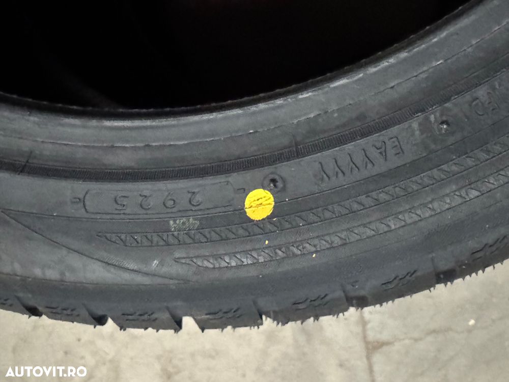 Vând 4 anvelope 275/40/20 Yokohama de iarnă noi - 4