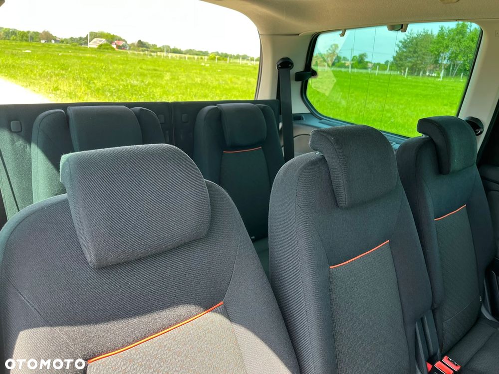Ford Galaxy - 22