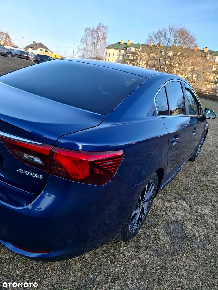 Toyota Avensis 1.8 Premium - 6