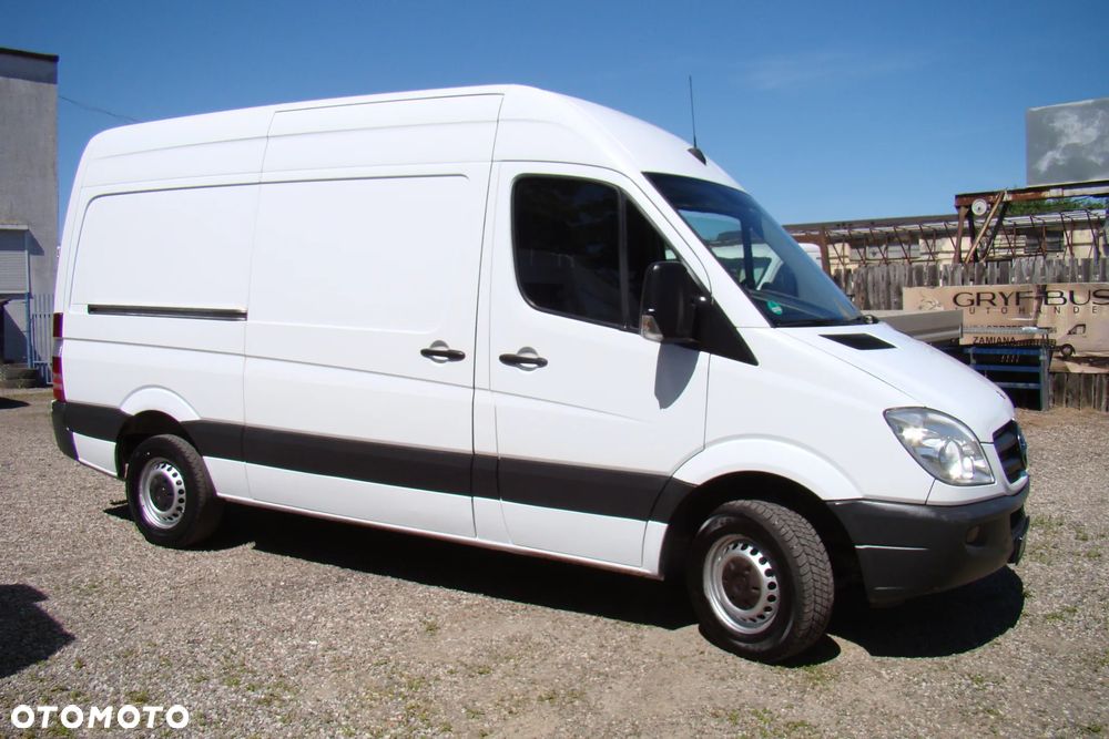 Mercedes-Benz Sprinter - 5